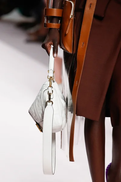 Look 8